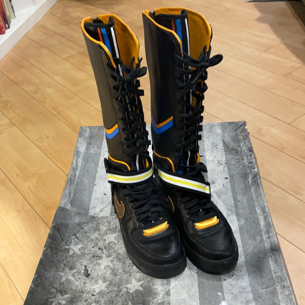 Women’s Nike Air Force 1 BT SP TISCI boots
